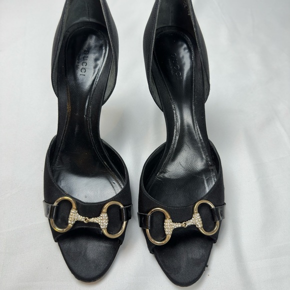 Gucci 🔥🔥 Black Women's Shoes with Gold Accents Size 9 1/2 - Picture 1 of 12